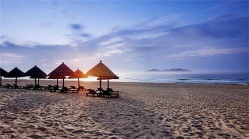 朝天门防空洞串串香