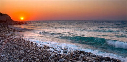 加盟怪三汁肉蟹煲需要投资多少钱，怪三汁肉蟹煲连锁店有多少