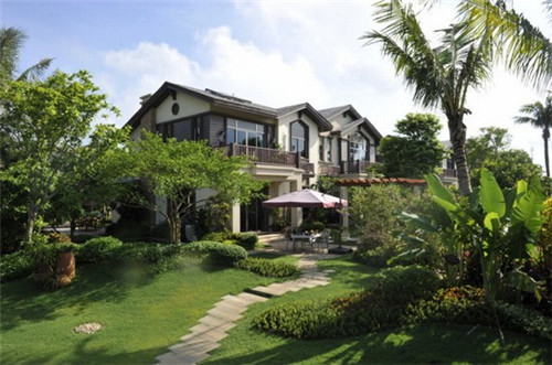 创业服装店怎么突围（服装创业如何起步）